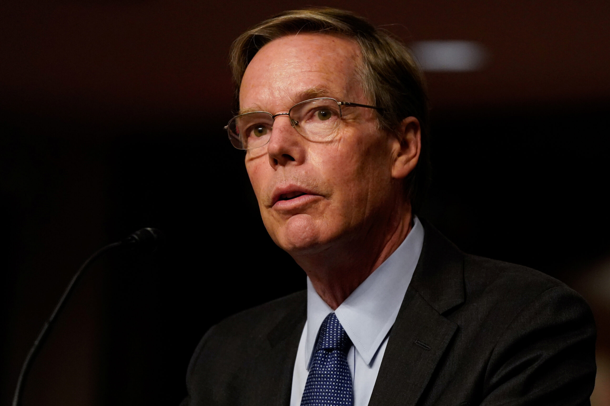 νίκολας-μπερνς-σκληρό-μήνυμα-στην-κίν-561549259