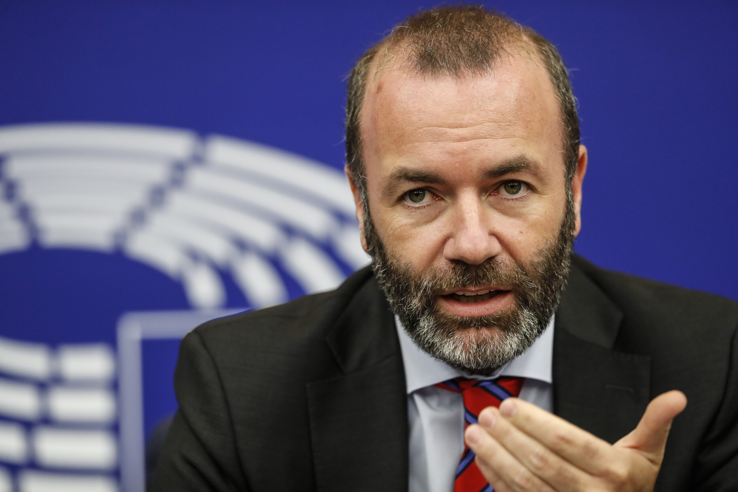 μ-βέμπερ-η-εε-να-χρηματοδοτήσει-την-κα-561559849