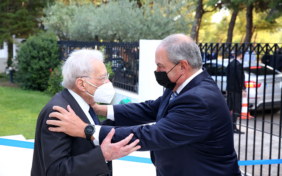 Εκδήλωση στο Ιδρυμα «Κωνσταντίνος Καραμανλής»: Μηνύματα προς Αγκυρα και Ε.Ε –  «Εθνική επιτυχία» η ελληνογαλλική συμφωνία-3