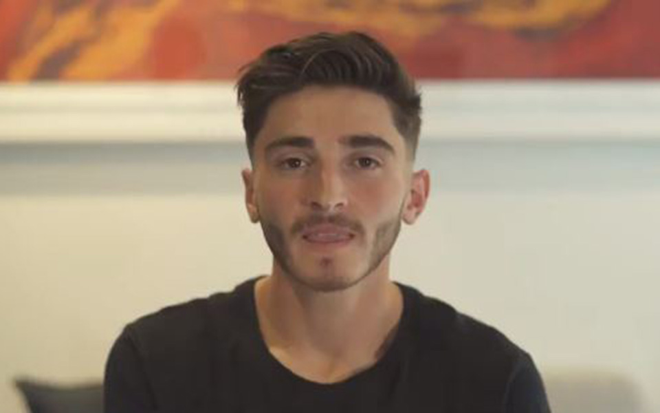 κάβαλο-είμαι-ποδοσφαιριστής-και-είμα-561561346