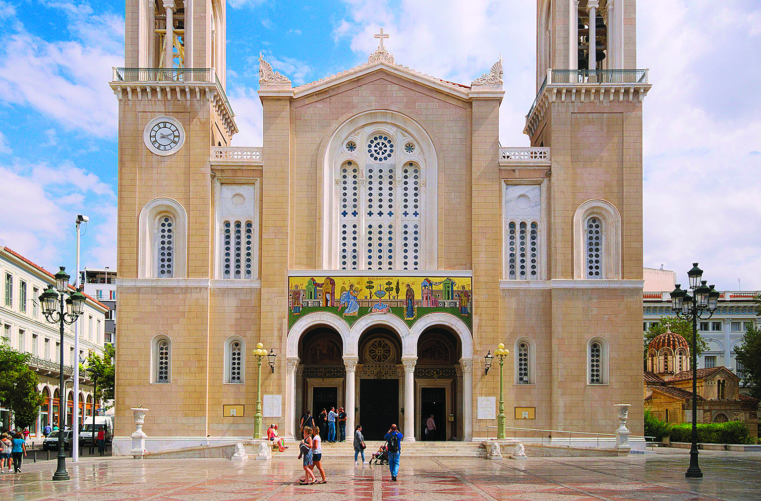 Σήμερα στη Μητρόπολη Αθηνών ο γάμος του πρίγκιπα Φιλίππου με τη Νίνα Φλορ-1