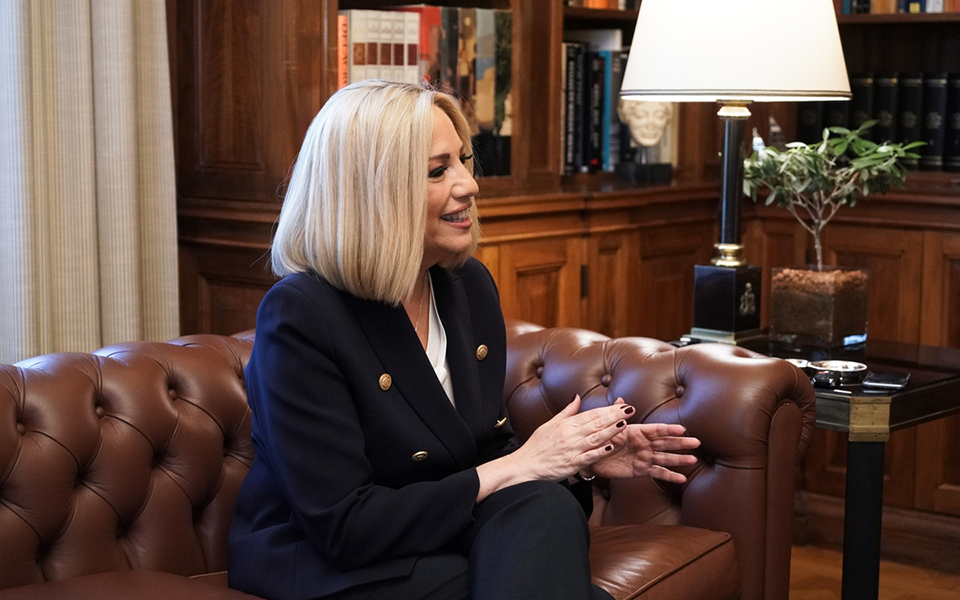 φώφη-γεννηματά-το-κύμα-συμπαράστασης-561537157