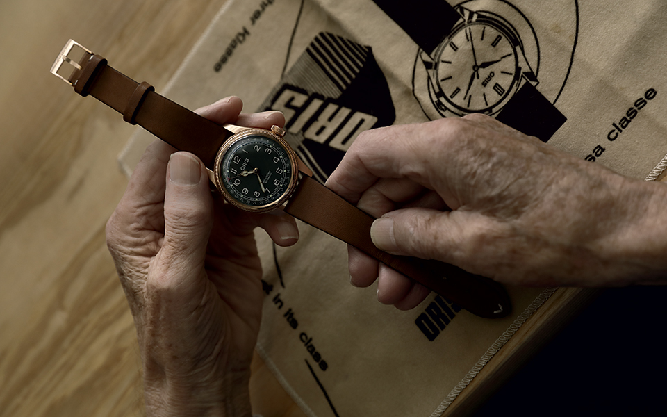 πώς-αναπαλαιώνεται-ένα-vintage-μηχανικό-ρολ-561548875