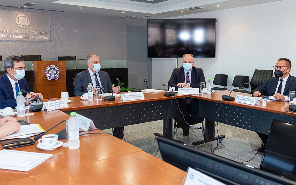 ηλεκτρονικές-απάτες-κοινή-δράση-αστυ-561537460