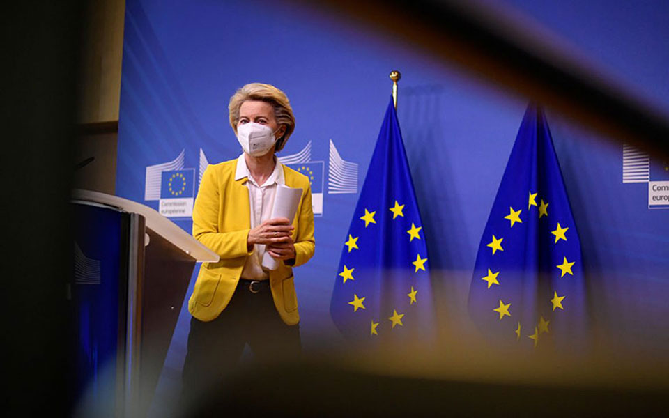 ε-ε-και-ηπα-συνομιλούν-με-τους-ταλιμπάν-561537124