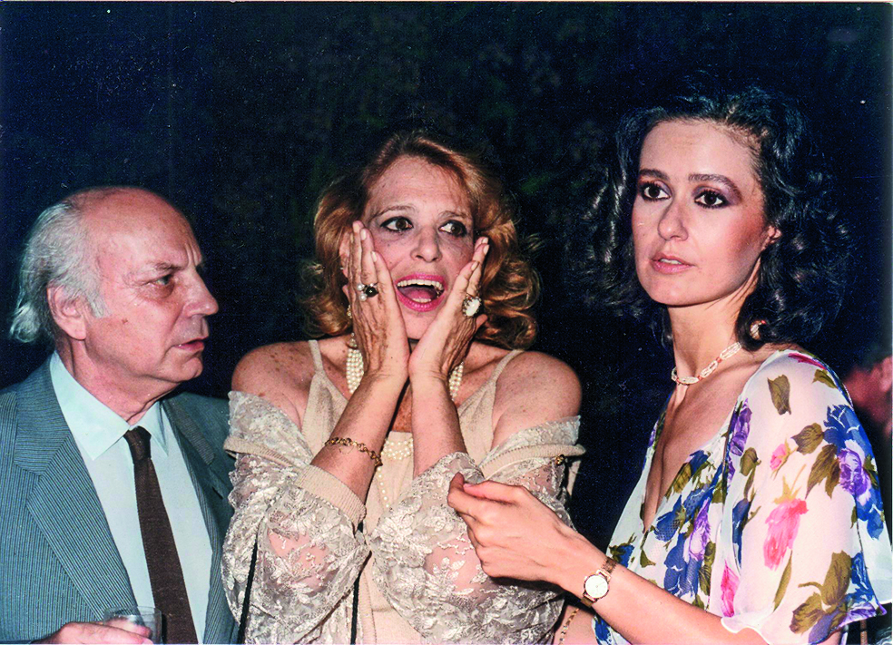 Κάτια Δανδουλάκη: Δεν μου αρέσουν τα μαύρα έργα-1