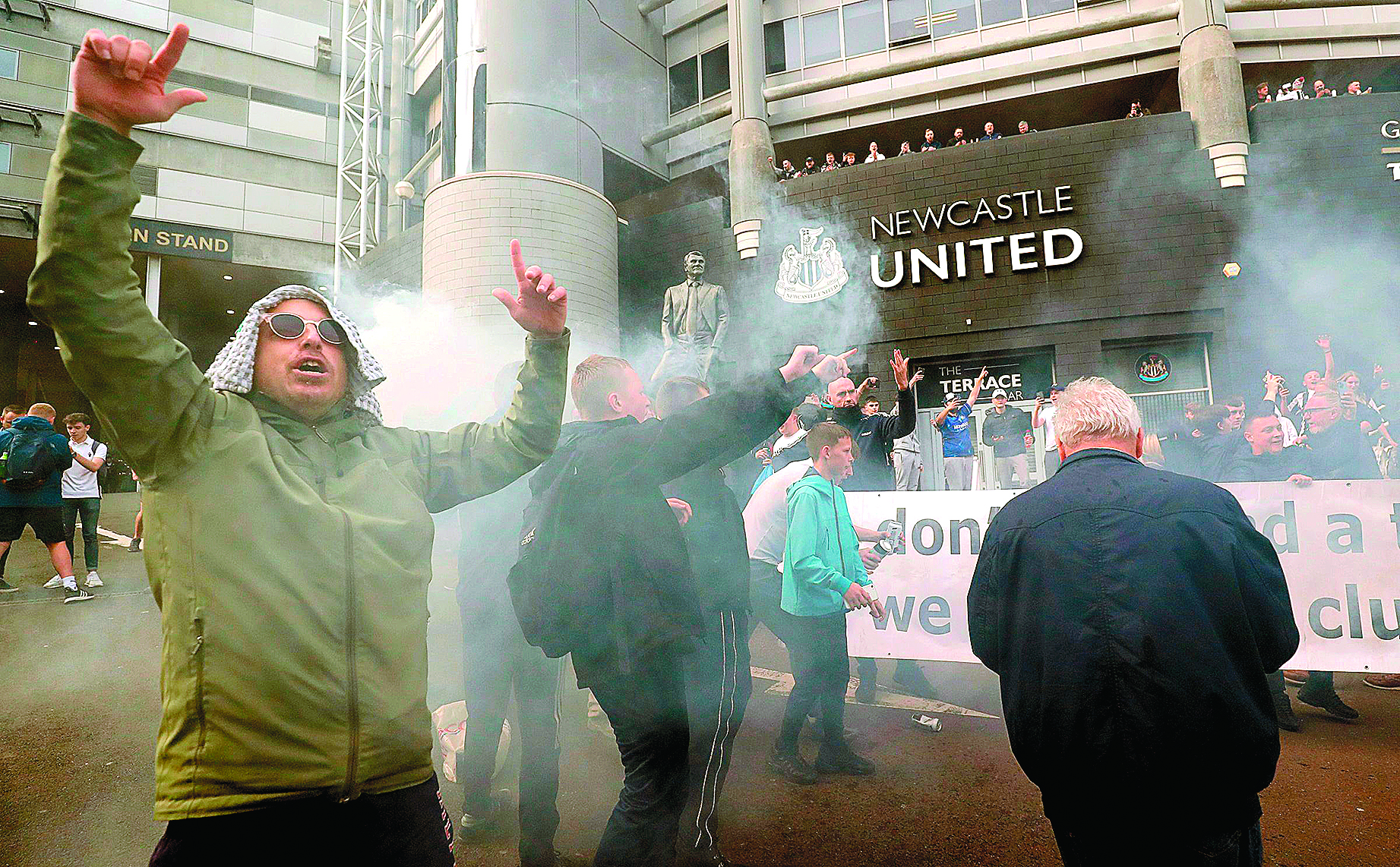 εσκασε-η-βόμβα-στην-αγγλία-με-την-πώλ-561529297