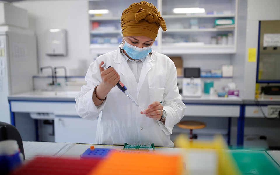 ηλίας-μόσιαλος-τι-νεότερο-γνωρίζουμε-561519853