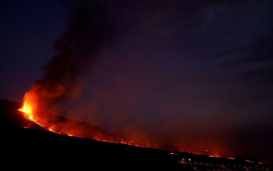 Χερσόνησος λάβας στα Κανάρια Νησιά-2