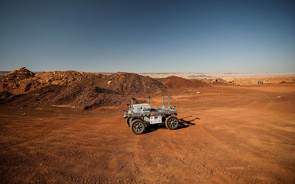 Διάστημα: Προσομοίωση της ζωής στον Άρη, σε βραχώδη κρατήρα στο Ισραήλ (εικόνες)-8