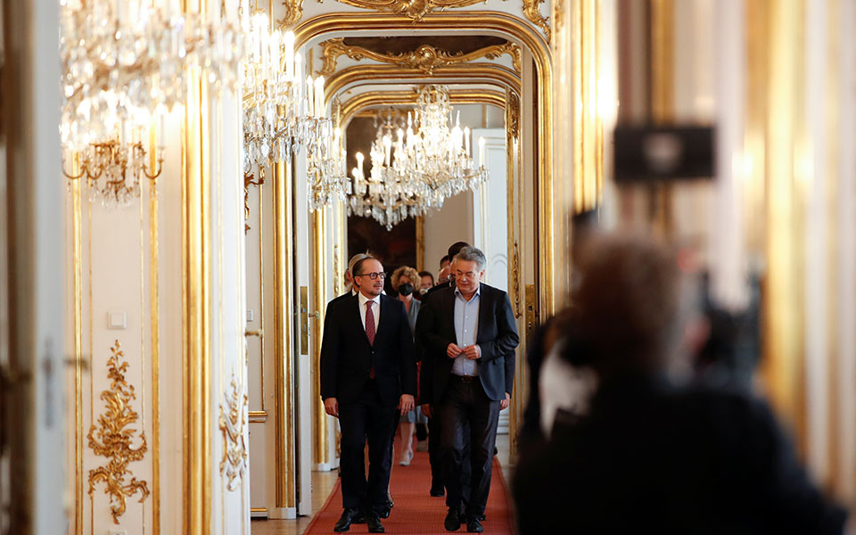 αυστρία-ο-υπεξ-σάλενμπεργκ-ορκίστηκε-561533674