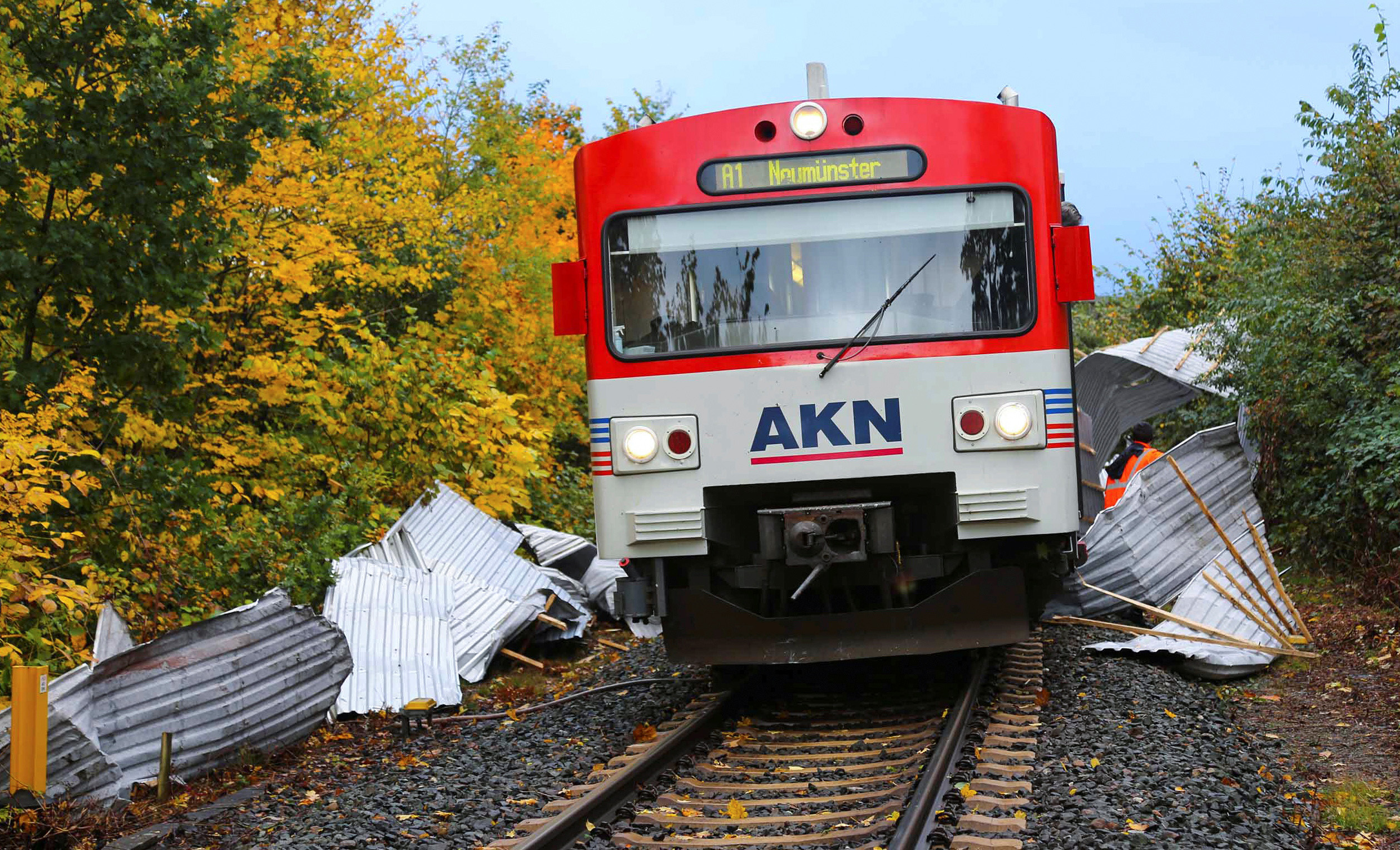 Γερμανία – Τυφώνας «Ιγνάτιος»: Τραυματίες, πτώσεις δέντρων και χιλιάδες σπίτια χωρίς ρεύμα-1