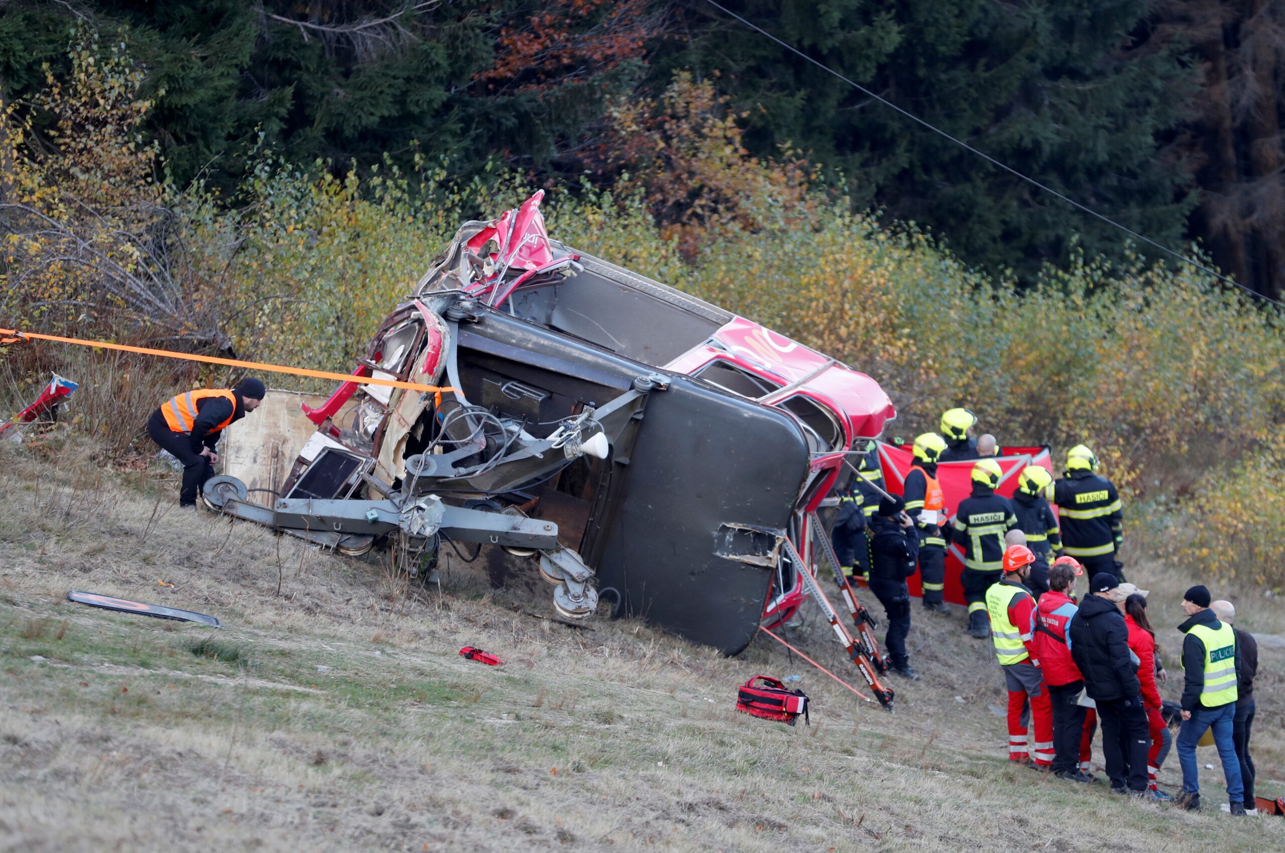 τσεχία-ένας-νεκρός-από-πτώση-καμπίνας-561565591