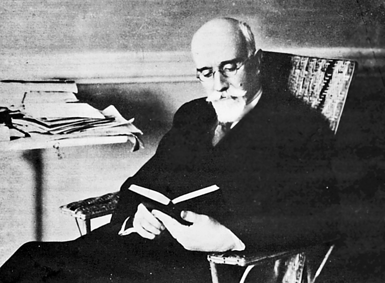 το-πρόβλημα-της-χαρισματικής-διαδοχή-561553519