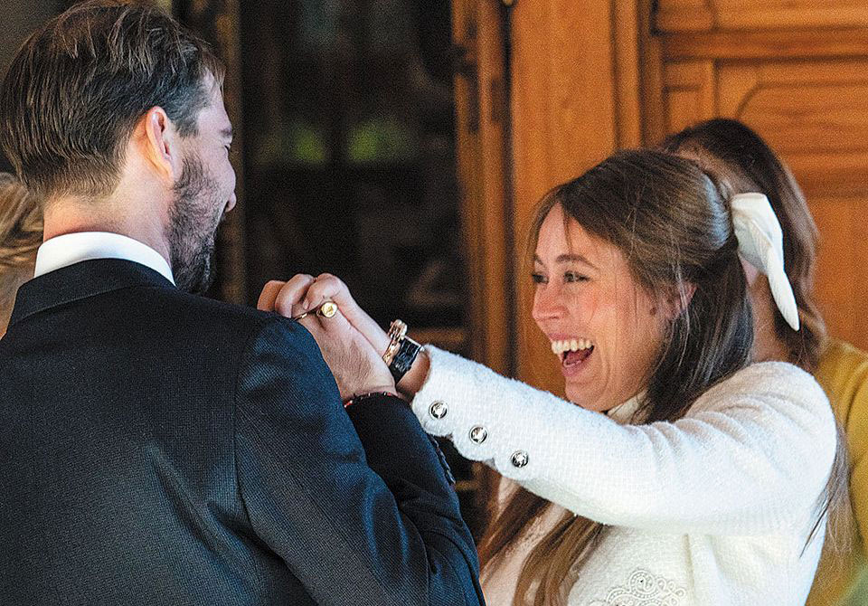 Σήμερα στη Μητρόπολη Αθηνών ο γάμος του πρίγκιπα Φιλίππου με τη Νίνα Φλορ-1