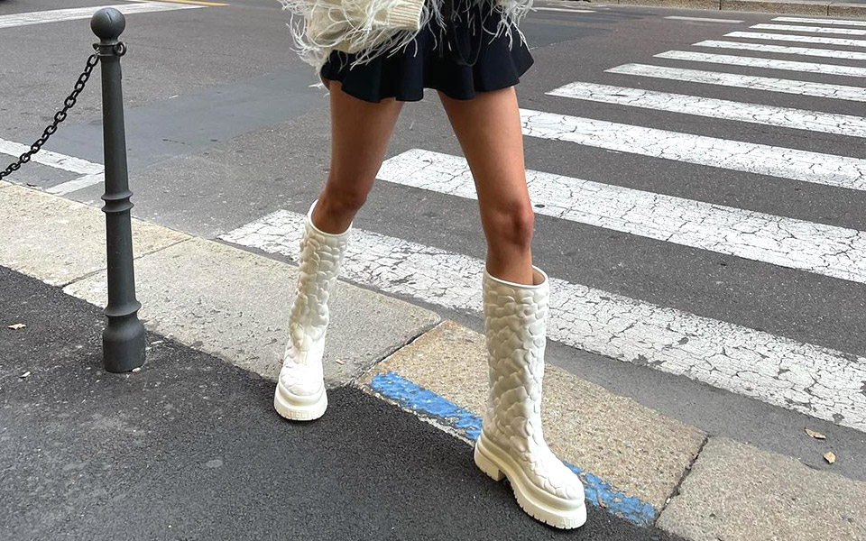 αυτές-είναι-οι-μπότες-που-φορούν-τώρα-ο-561536086