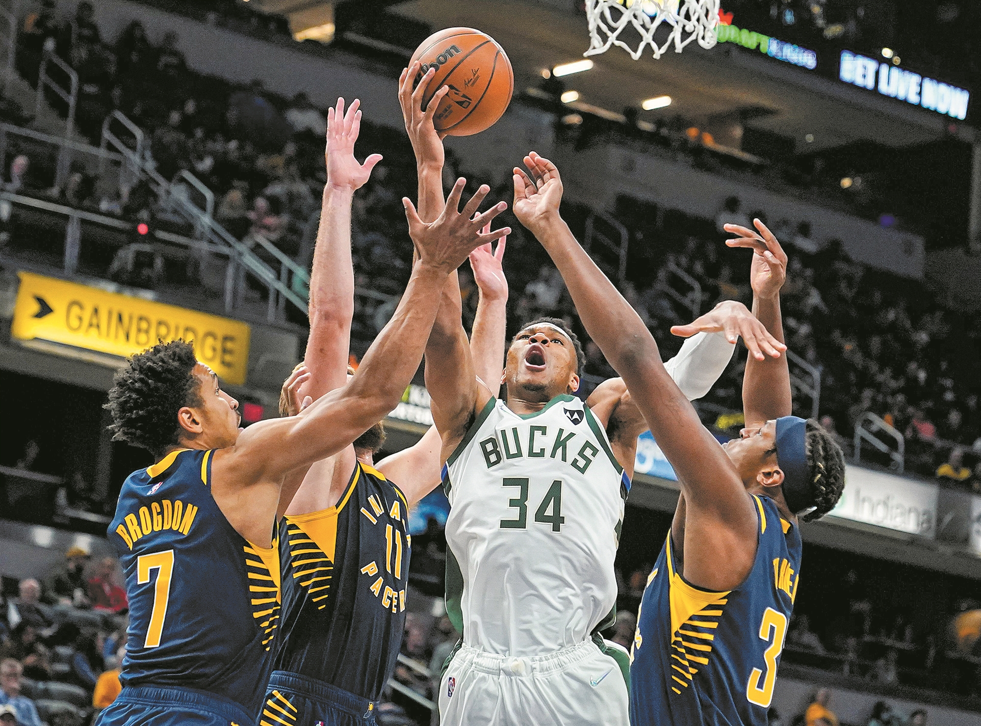 ο-μπάρκλεϊ-θίγει-το-θέμα-των-υψηλών-αμο-561558742