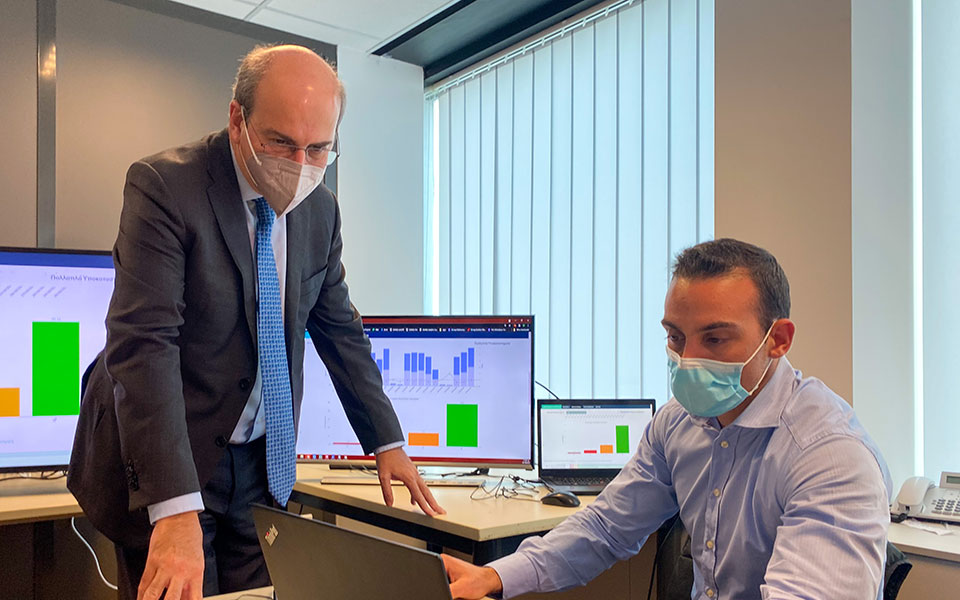 συντάξεις-πρεμιέρα-για-τον-ψηφιακό-π-561550552