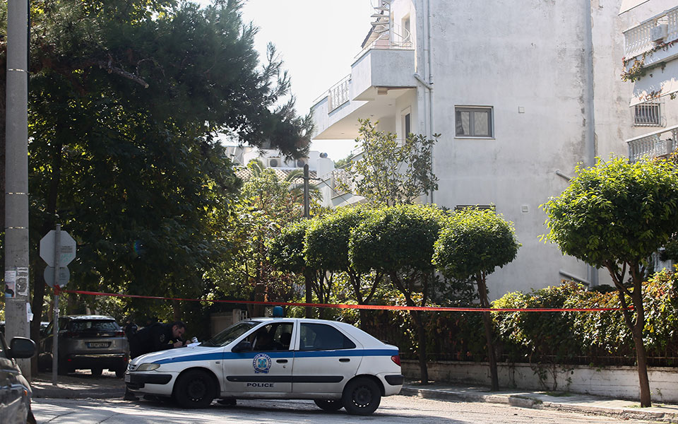 νέα-ερυθραία-αυτοσχέδια-δρεπάνια-ξίφ-561555280