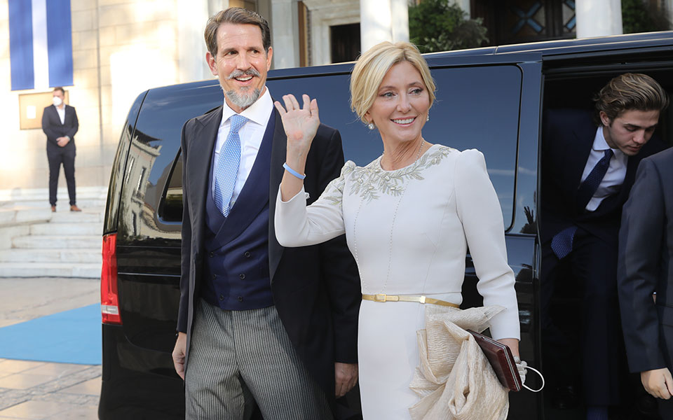 Φίλιππος Γλύξμπουργκ – Νίνα Φλορ: Παραμυθένιος γάμος στη Μητρόπολη Αθηνών (φωτογραφίες)-8