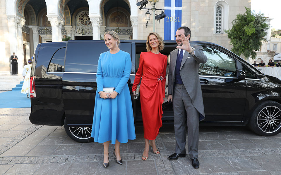 Φίλιππος Γλύξμπουργκ – Νίνα Φλορ: Παραμυθένιος γάμος στη Μητρόπολη Αθηνών (φωτογραφίες)-7