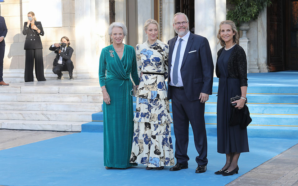 Φίλιππος Γλύξμπουργκ – Νίνα Φλορ: Παραμυθένιος γάμος στη Μητρόπολη Αθηνών (φωτογραφίες)-6