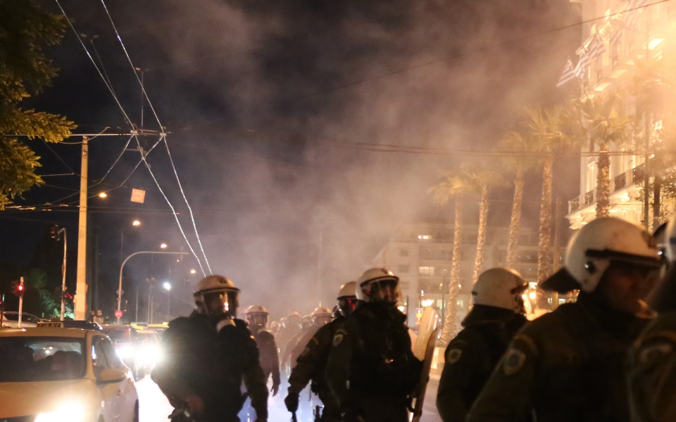 νέα-ένταση-στα-μέγαρα-ρομά-έκλεισαν-τη-561558262