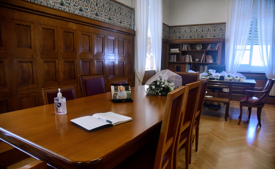 Αποχαιρετώντας μία γενναία γυναίκα-5