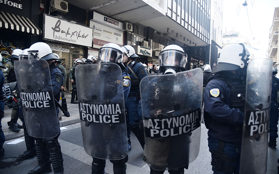 ένταση-στη-σόλωνος-σε-συλλήψεις-μετατ-561558163