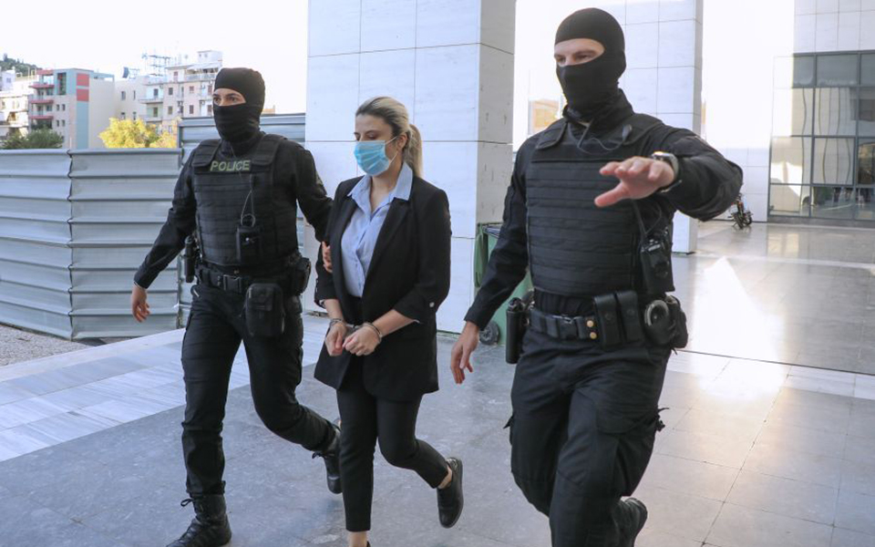 επίθεση-με-βιτριόλι-αντίστροφη-μέτρη-561559489