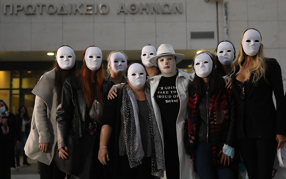 είμαι-δυνατή-το-μήνυμα-της-ιωάννας-π-561560017