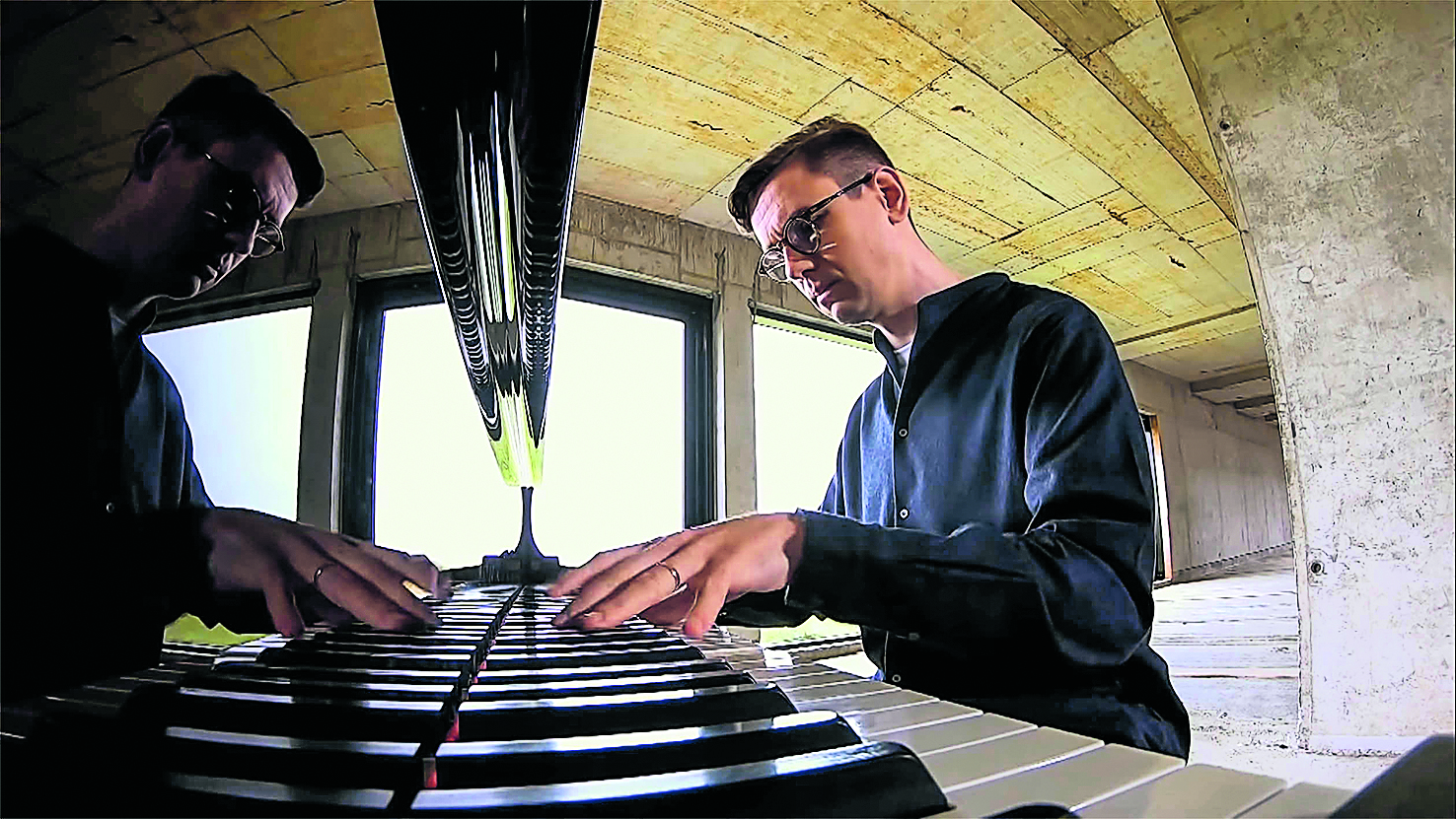 ενας-ξεχωριστός-πιανίστας-από-την-ισλ-561554173