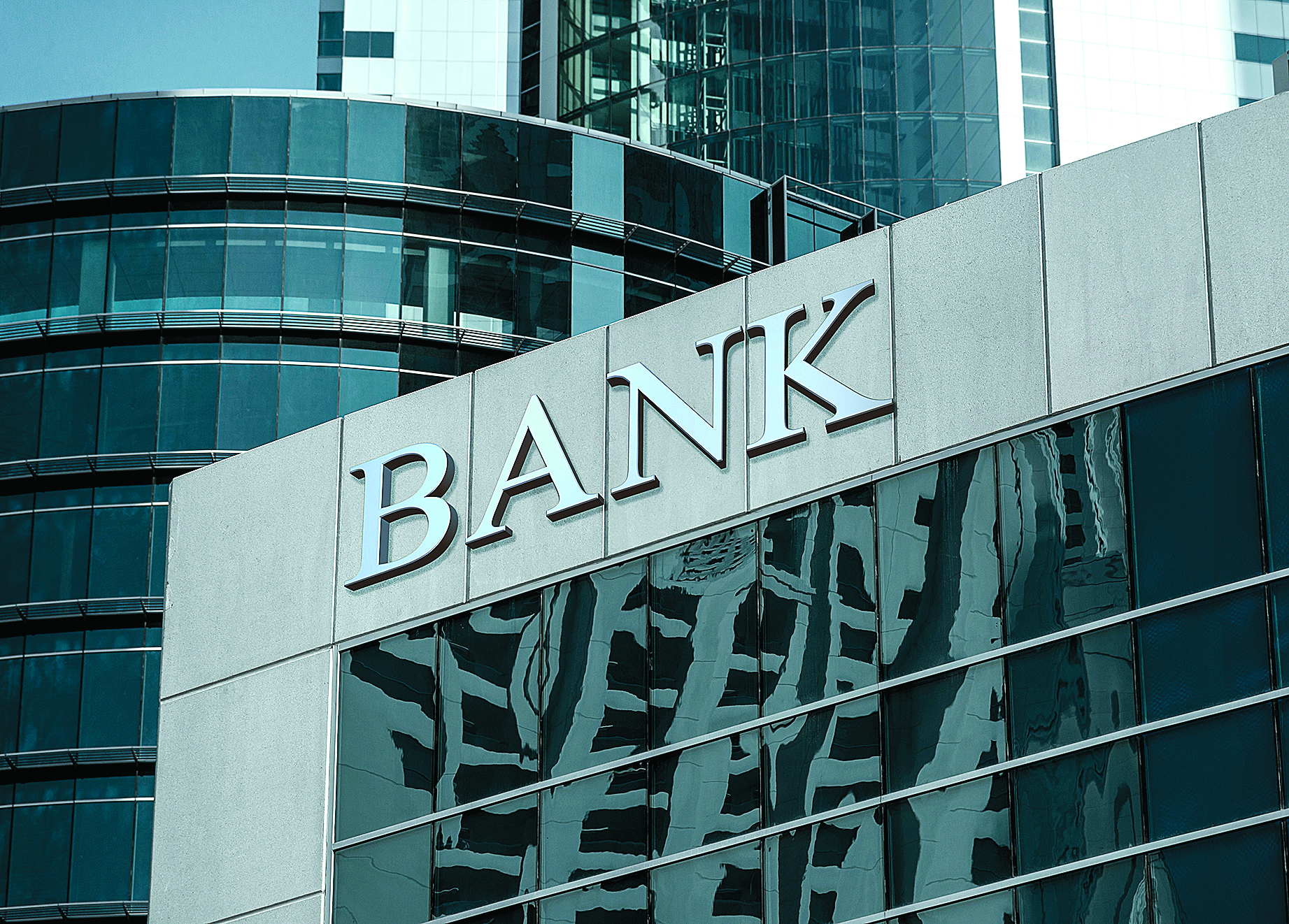 τράπεζες-μακρύς-ο-δρόμος-για-την-εδραί-561529438