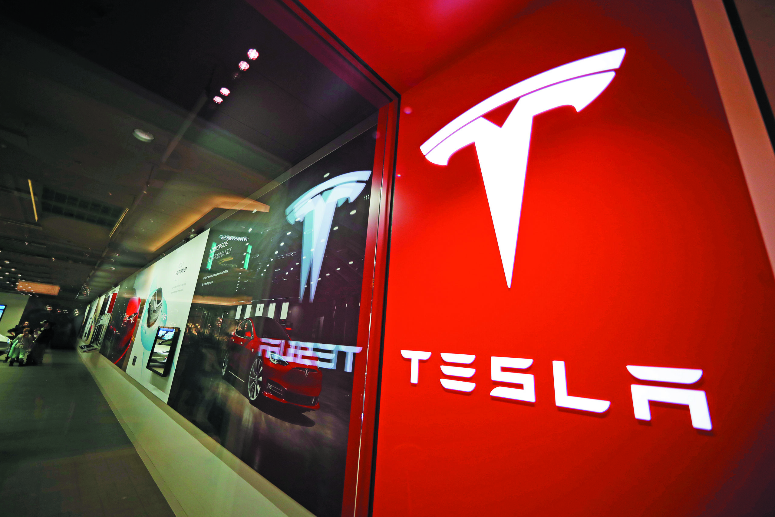 137-εκατ-δολάρια-αποζημίωση-σε-πρώην-εργ-561526135