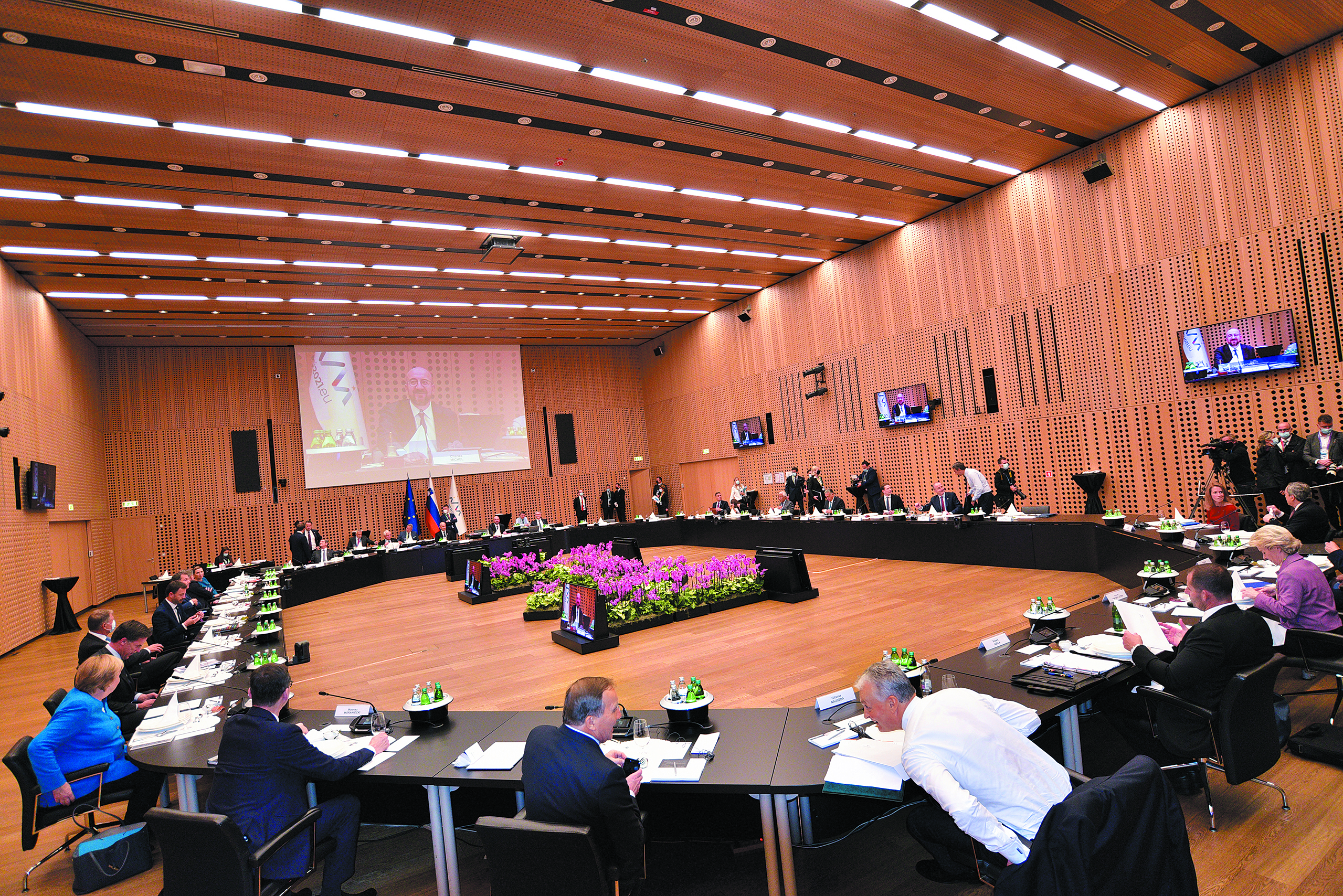 έκτακτο-ευρωπαϊκό-συμβούλιο-ολιστικ-561527422