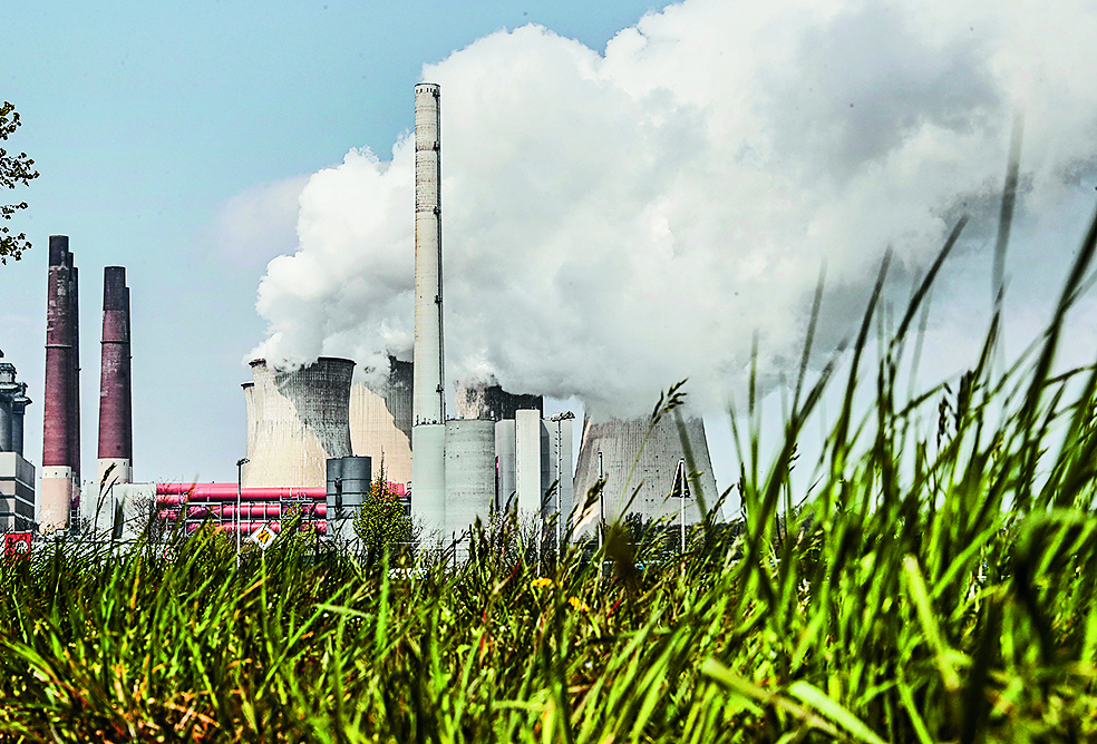 η-κολωνία-προσδεμένη-στο-άρμα-του-άνθ-561556918