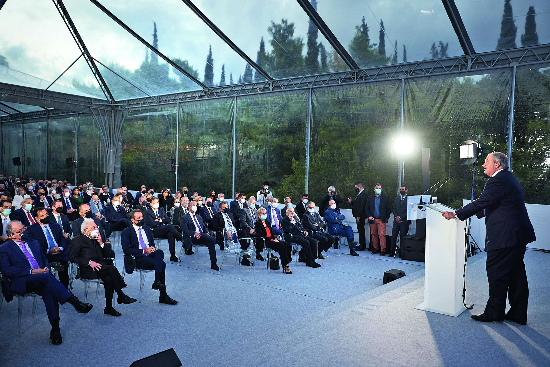 μήνυμα-εθνικής-συνεννόησης-από-κώστα-561538087