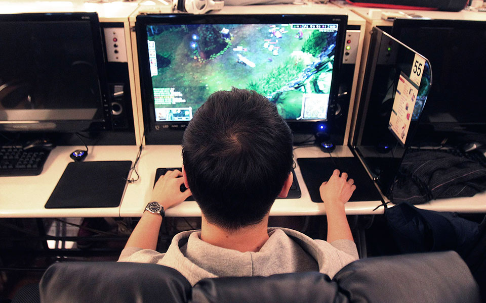 το-φαινόμενο-της-εξάρτησης-561526900