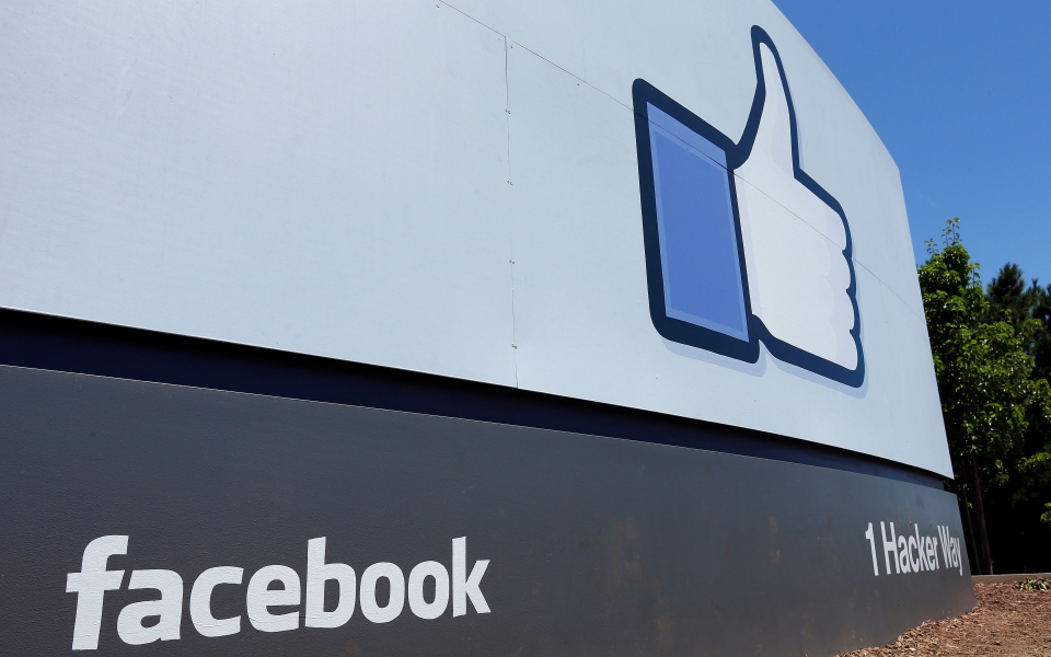 εργαζόμενοι-στη-facebook-αδυνατούν-να-μπουν-σ-561523894