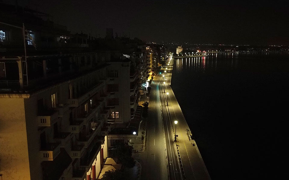 κορωνοϊός-μίνι-lockdown-σε-θεσσαλονίκη-λάρι-561519919