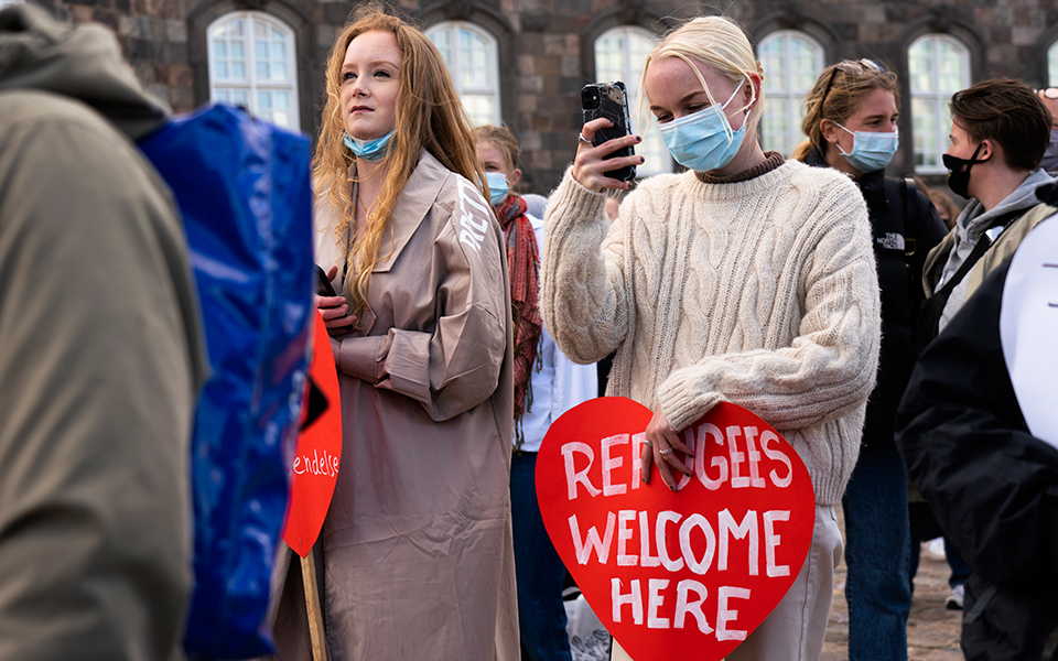 δανία-πάνω-από-50-000-υπογραφές-κατά-της-απέ-561546724
