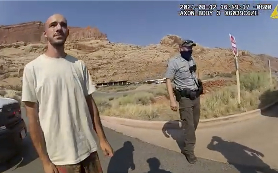 γκάμπι-πετίτο-στον-σύντροφό-της-ανήκο-561551665