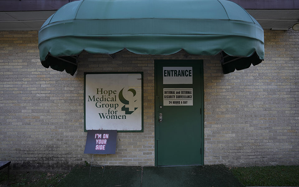 Από το Τέξας στο Λος Αντζελες: Η απόδραση των γυναικών από τον μεσαιωνικό νόμο για τις αμβλώσεις-6