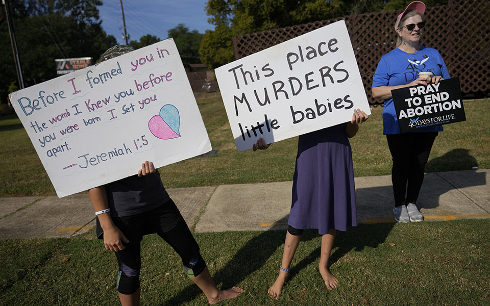 Από το Τέξας στο Λος Αντζελες: Η απόδραση των γυναικών από τον μεσαιωνικό νόμο για τις αμβλώσεις-7