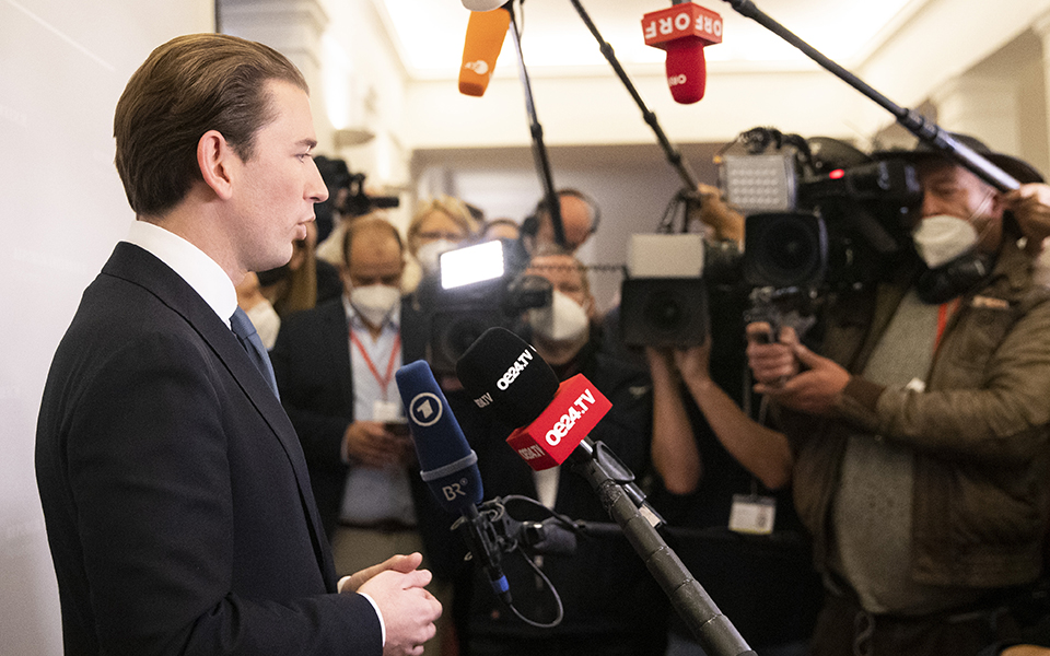 αυστρία-οι-εισαγγελείς-ζητούν-την-άρσ-561541405