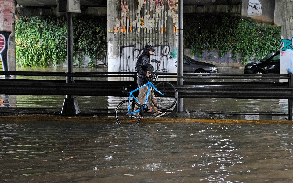 κακοκαιρία-μπάλλος-πλήττει-για-δεύτε-561540580
