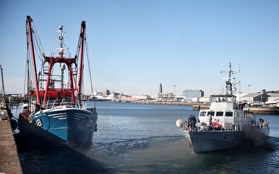 σκληραίνει-η-κόντρα-βρετανίας-γαλλία-561561625