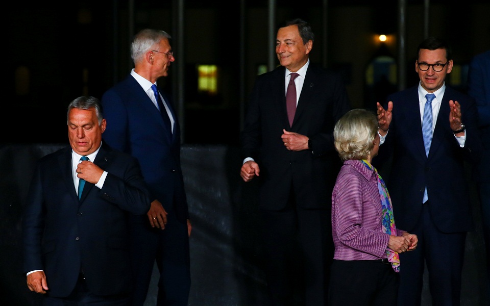 σύνοδος-κορυφής-ε-ε-αδιέξοδο-για-τη-δη-561526393