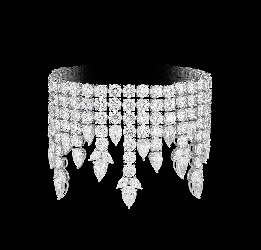 Τι μας άρεσε περισσότερο στη νέα ταινία James Bond; Η Παλόμα με Chopard-5