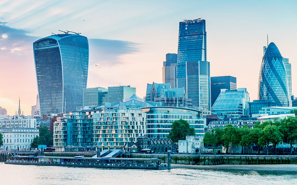 αντίστροφη-μέτρηση-για-αύξηση-επιτοκ-561547165